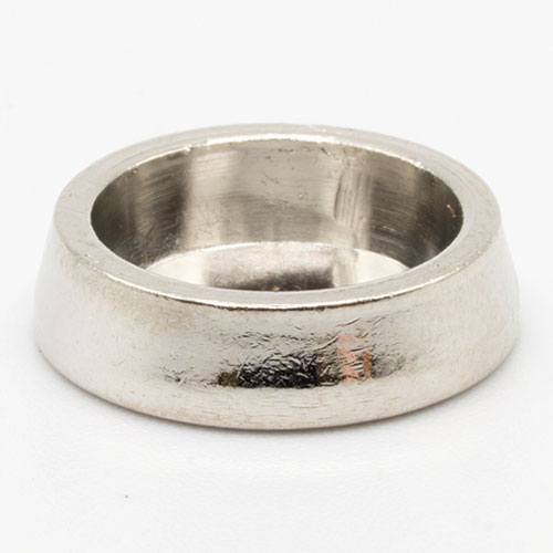 IM65757 - Silver Dog Dish  ()